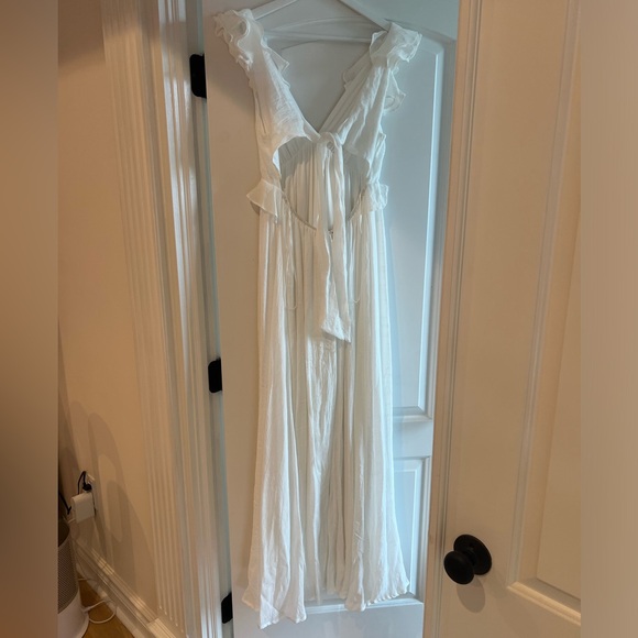White maxi summer dress - Picture 2 of 4